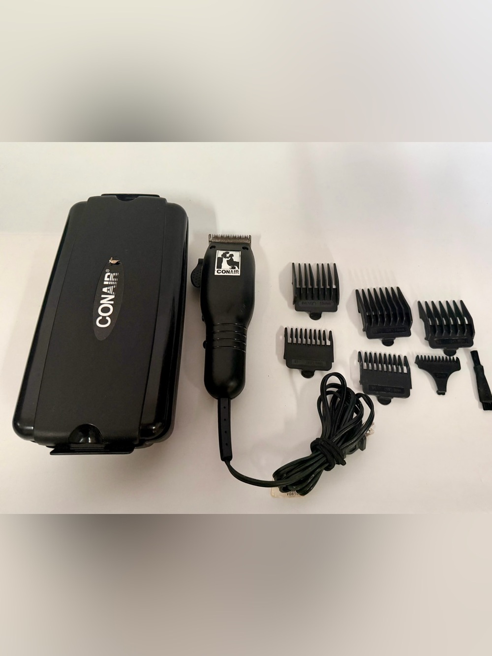 Conair Hair Cutting Clipper HC100DG2 Corded Tested Working w/ attachments & case